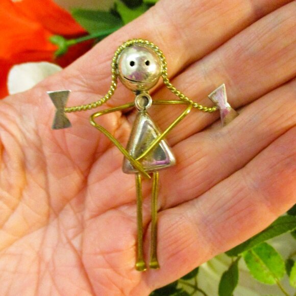 VINTAGE Sterling Silver Girl Brooch: Handcrafted 925 Mexico Figural Pin - Picture 10 of 14